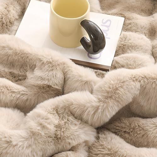 Luxury Bubble Faux Fur Blanket Queen Size, 750 GSM Double Sided Fuzzy Warm Be...