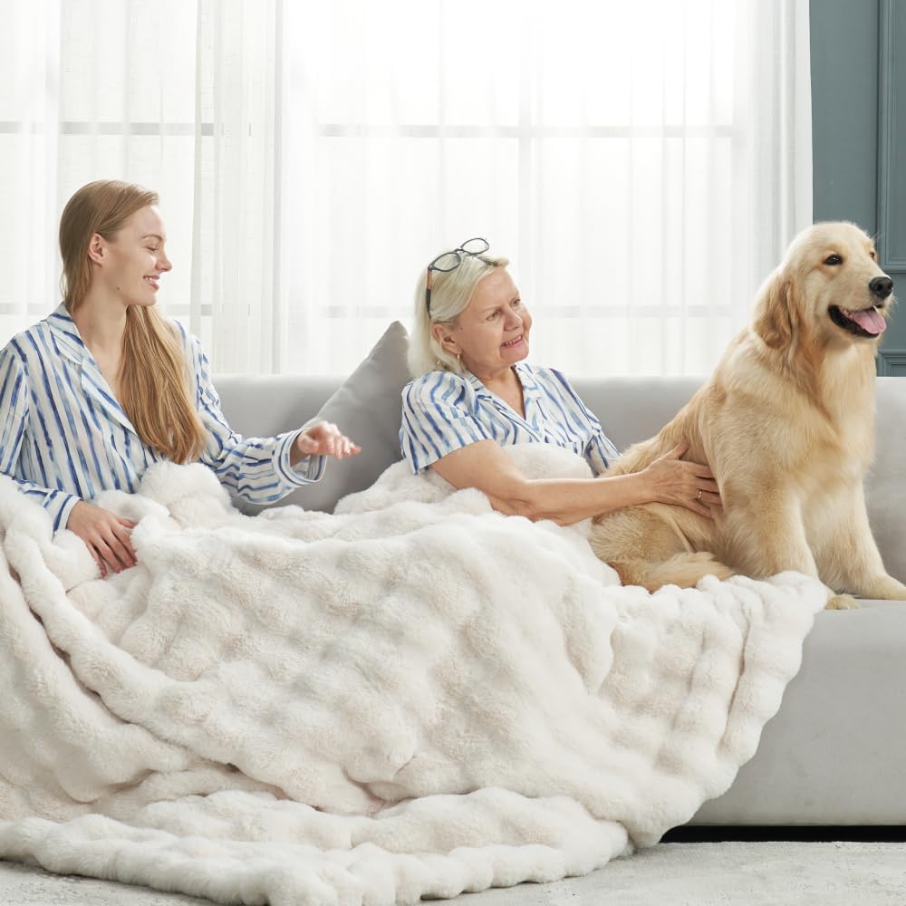 Cozy Bliss Bubble Faux Fur Throw Blanket for Couch, 50"x60", Cream ...