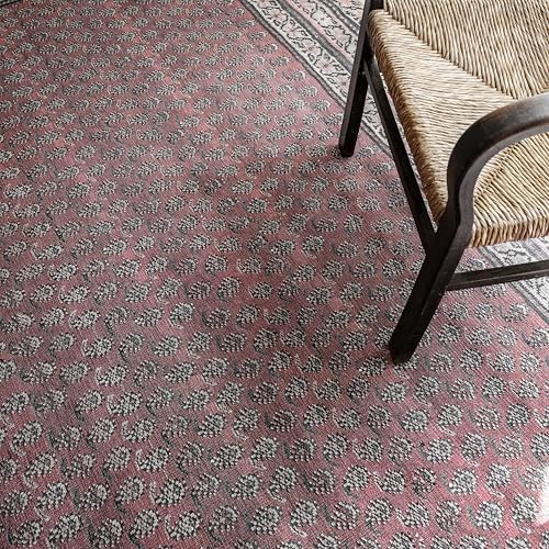 Rusty Rhythm 5' x 8' Burgandy Area Rug - Persian-inspired design