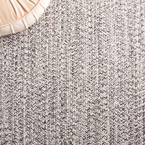 SAFAVIEH Braided Area Rug 5x8, Braided Grey & Ivory BRA201F