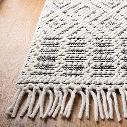 SAFAVIEH Natura Collection Area Rug - 9' x 12', Ivory & Black, Ha...