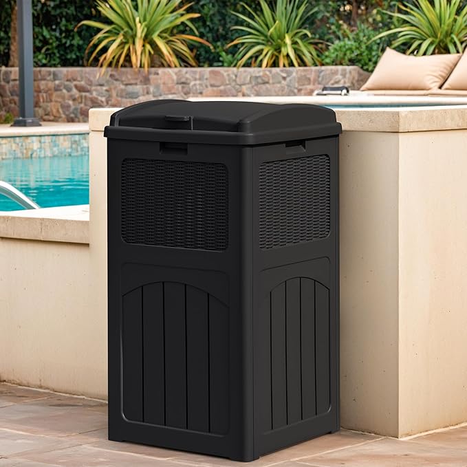 Greesum 33 Gallon Outdoor Trash Can