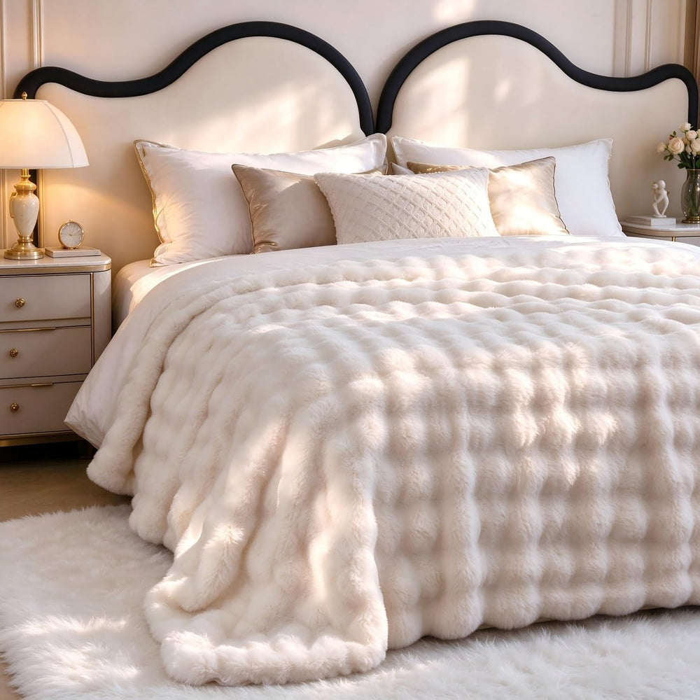 Faux Rabbit Fur Throw Blanket for Couch, Cream White Throw Blankets 50"x...