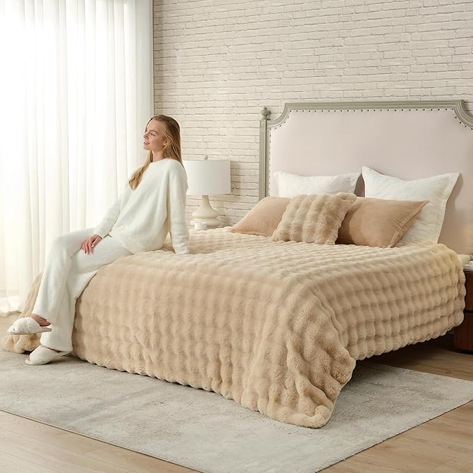 Cozy Bliss Faux Fur Throw Blanket