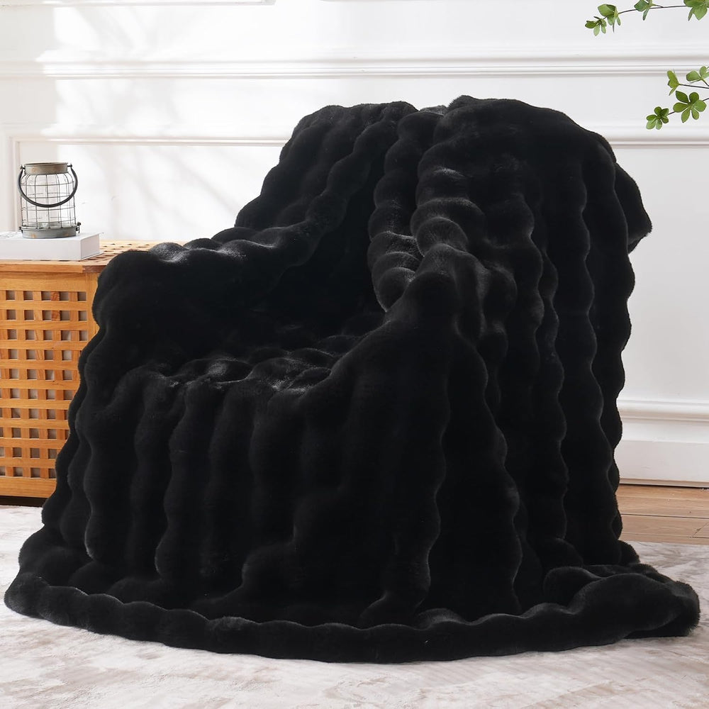 BENVWE Faux Fur Throw Blanket for Couch - Thickened Fluffy Soft Bubble Blanke...