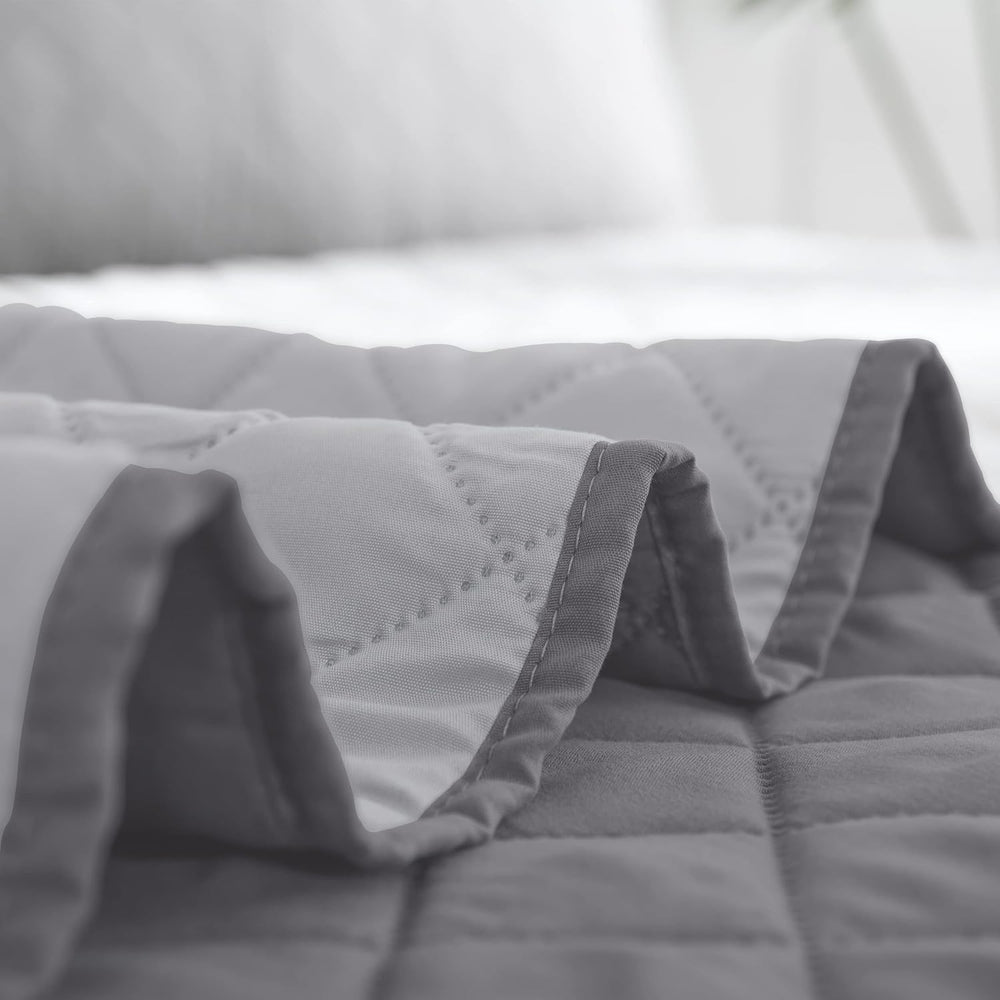 Easy-Going Reversible Quilt Set Full/Queen, Bedspread with 2 Shams