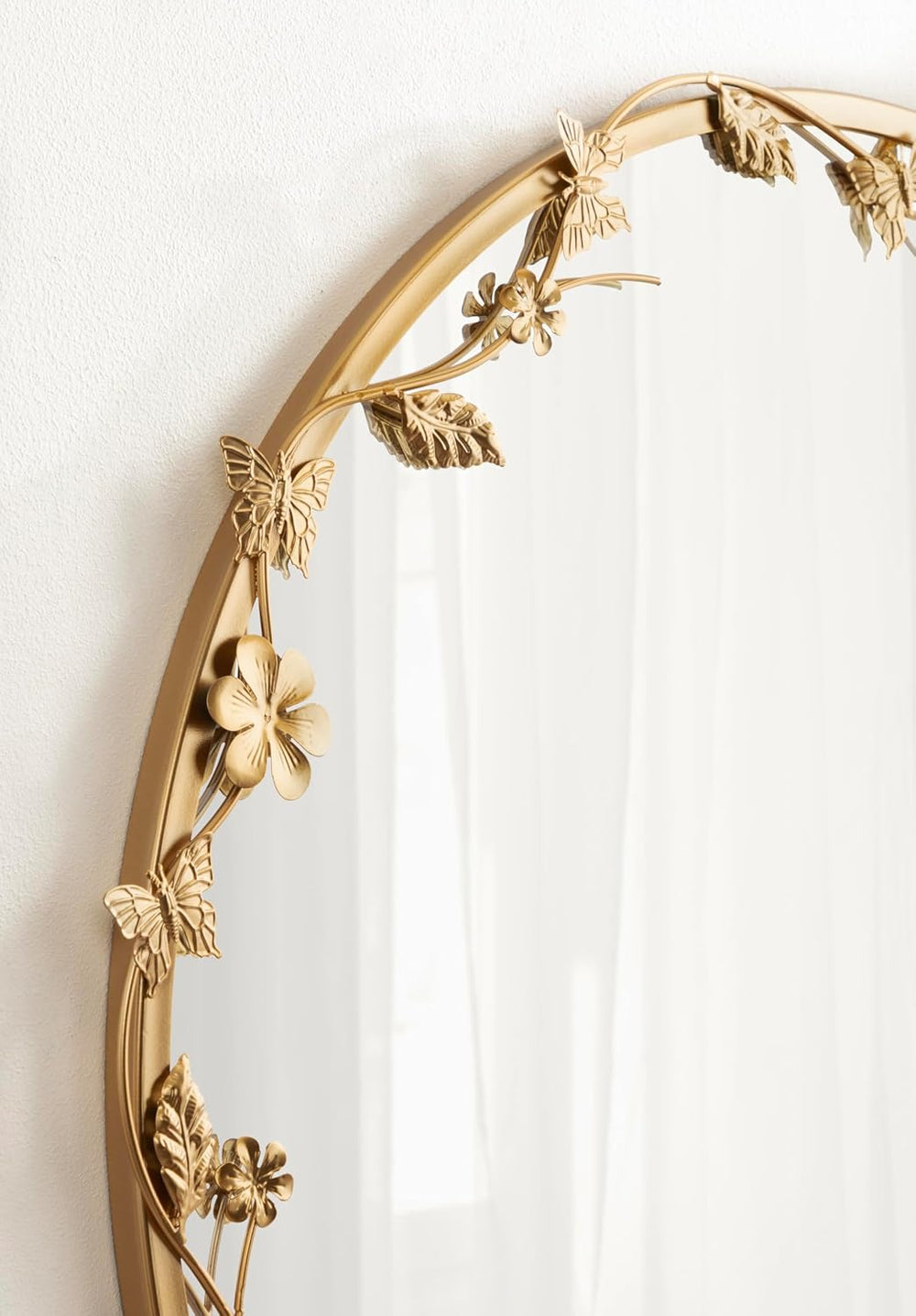 Kate and Laurel Rosella Modern Ornate Round Wall Mirror, 26 Inch Diameter, Go...
