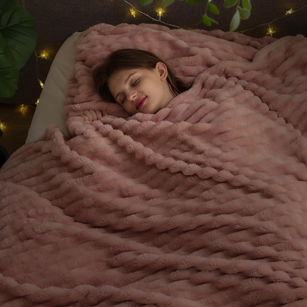 NEWCOSPLAY Fleece Ribbed Cozy Queen Blanket for Couch, Pink, 90"x90"