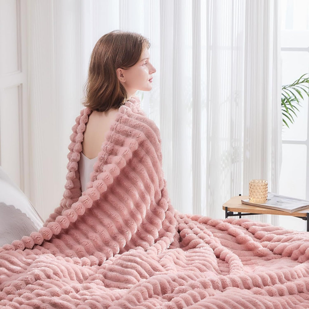 NEWCOSPLAY Fleece Ribbed Cozy Queen Blanket for Couch, Pink, 90"x90"