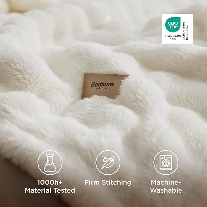 Bedsure 3D Fleece Bubble Blanket
