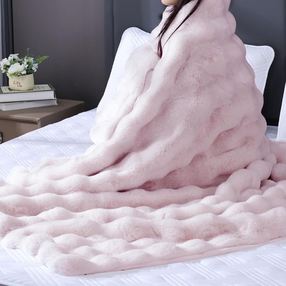 Pink Fluffy Faux Fur Throw Blanket for Bed Couch Living Room Fuzzy Bubble Coz...