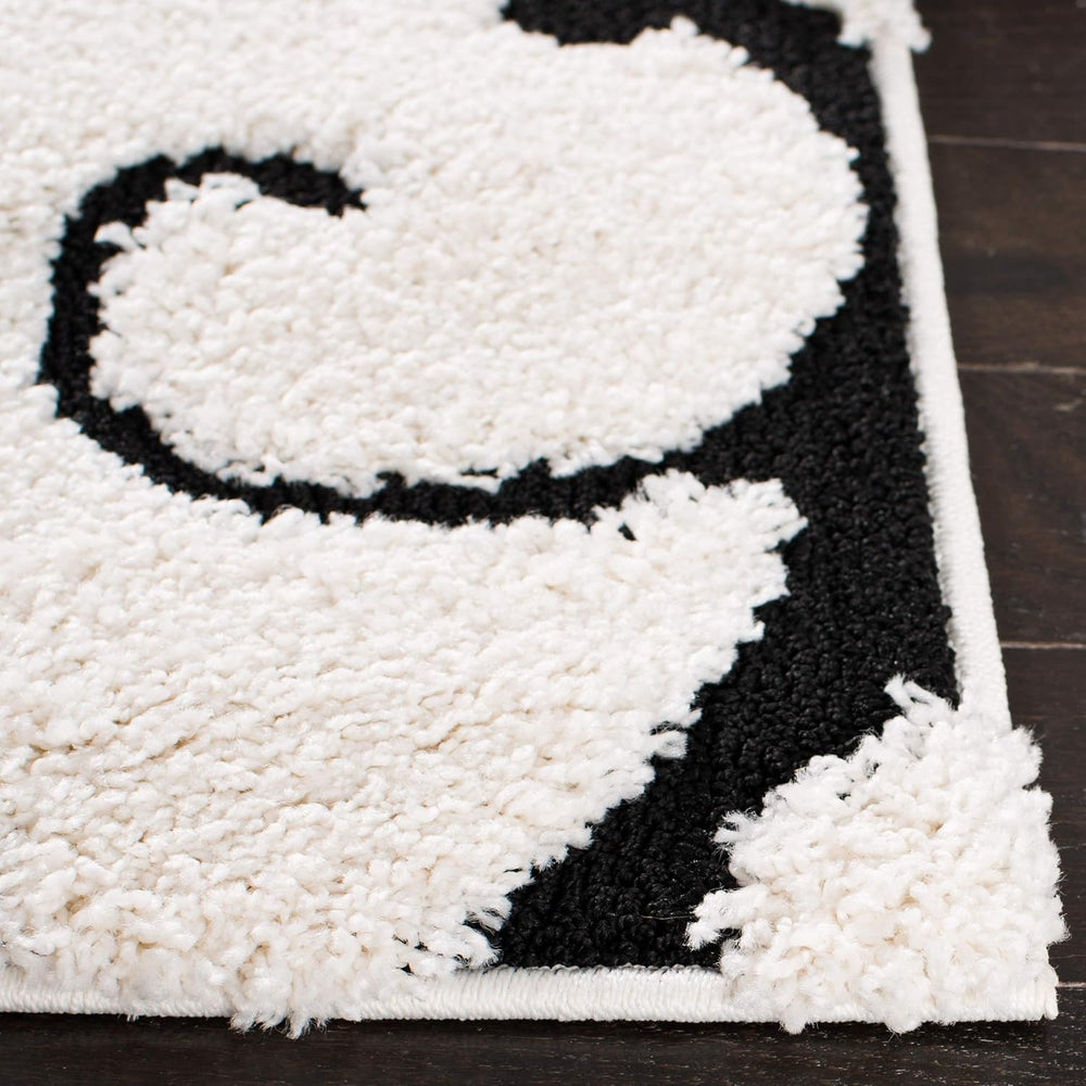 SAFAVIEH Florida Shag Rug 5'3"x7'6", Soft Plush Ivory &...