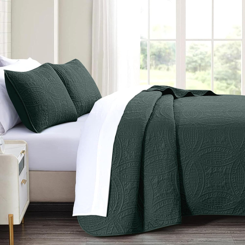 akkialla Forest Green King/Cal King Quilt Set,Ultrasonic Lightweight Bedsprea...