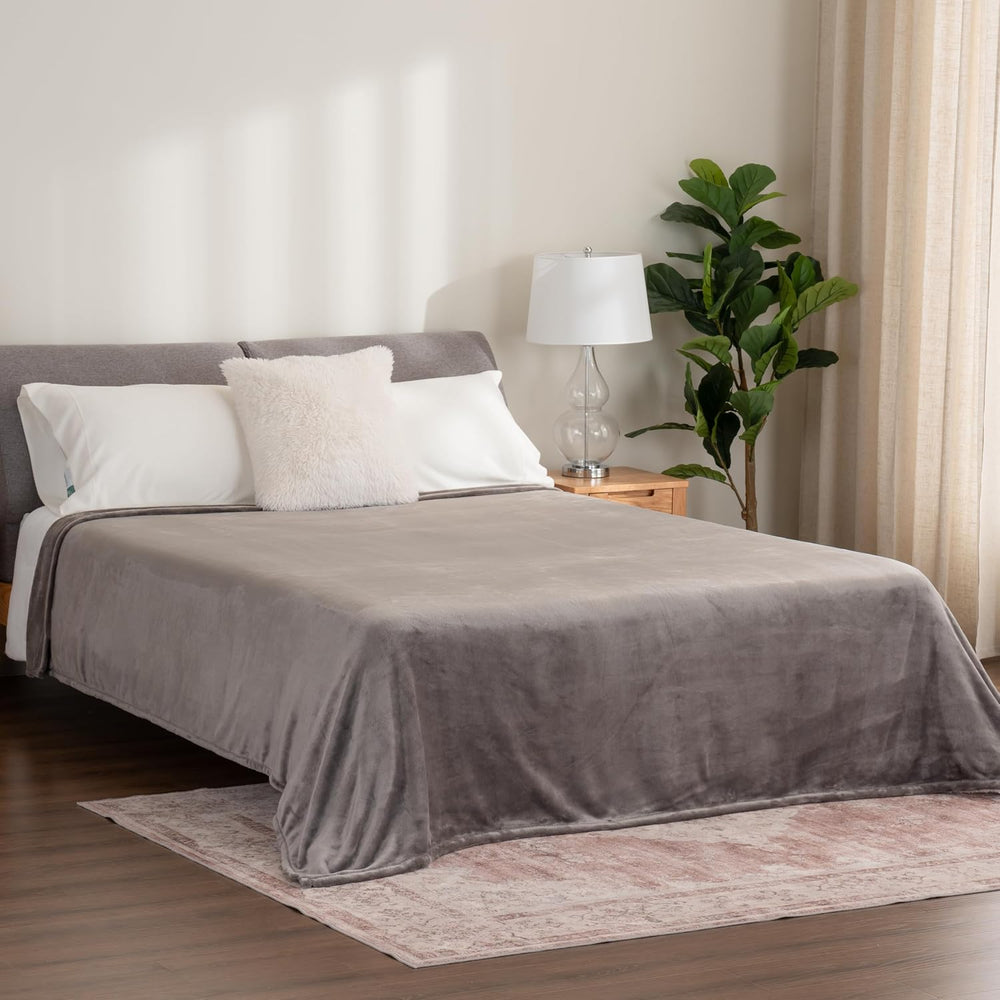 Berkshire Blanket Classic VelvetLoftยฎ Solid Bed Blanket Queen Size,Lightweigh...