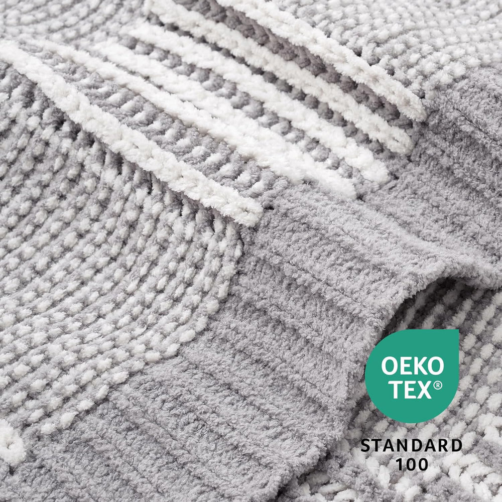 Amélie Home Checkered Chenille Knit Throw Blanket for Couch, Gray 50"x60...