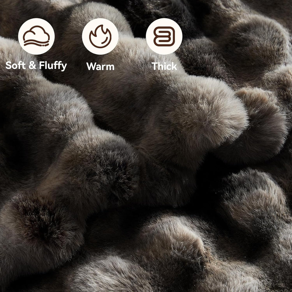 Anysay Faux Fur Throw Blanket, 1000GSM Fluffy Soft Bubble Blanket 50''...