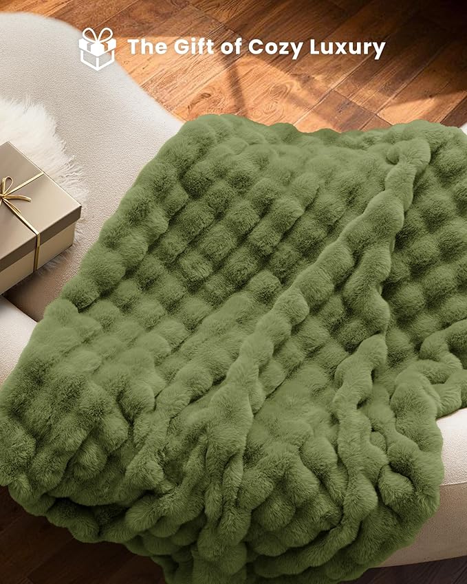 Ultra Soft Cozy Faux Fur Throw Blanket, Fuzzy Plush Thick Bubble Blanket