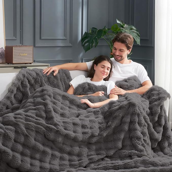Cozy Bliss Faux Fur Bubble Throw