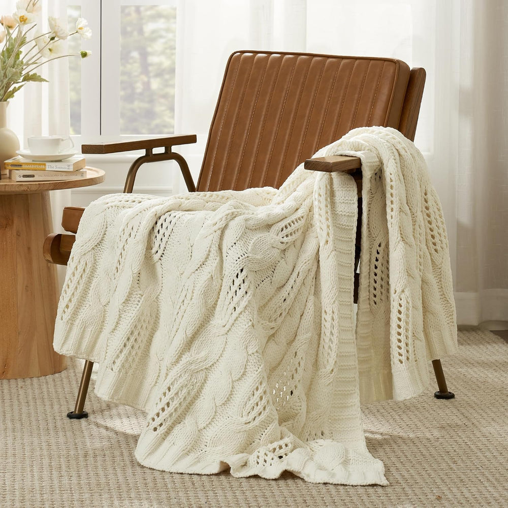 Amélie Home Cable Knit Chenille Throw Blanket, Cream White 60×80
