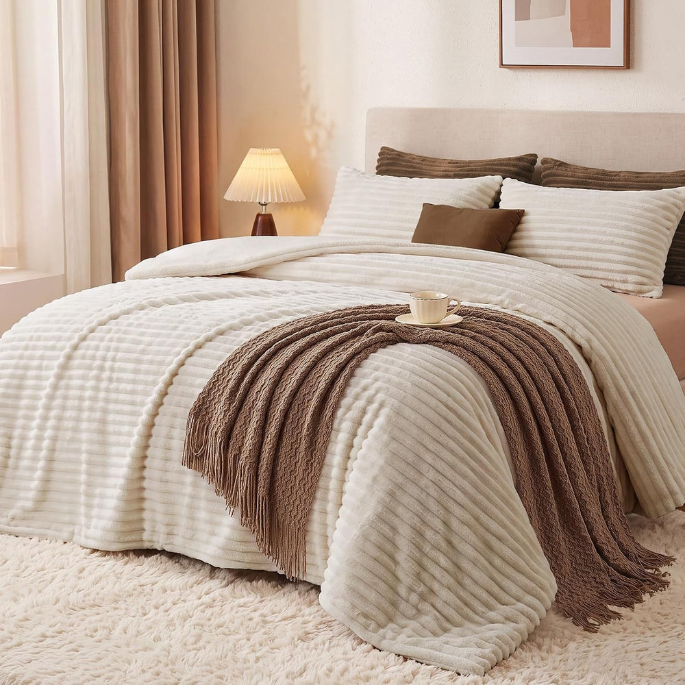 HYLEORY Fluffy Queen Comforter Set 3 Pieces - Fleece Fluffy Soft & Warm P...