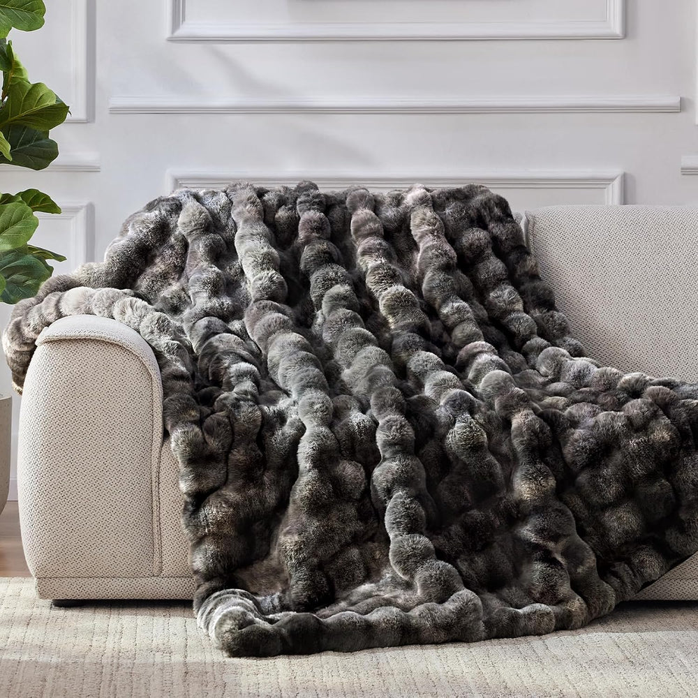 Anysay Faux Fur Throw Blanket, 1000GSM Fluffy Soft Bubble Blanket 50''...