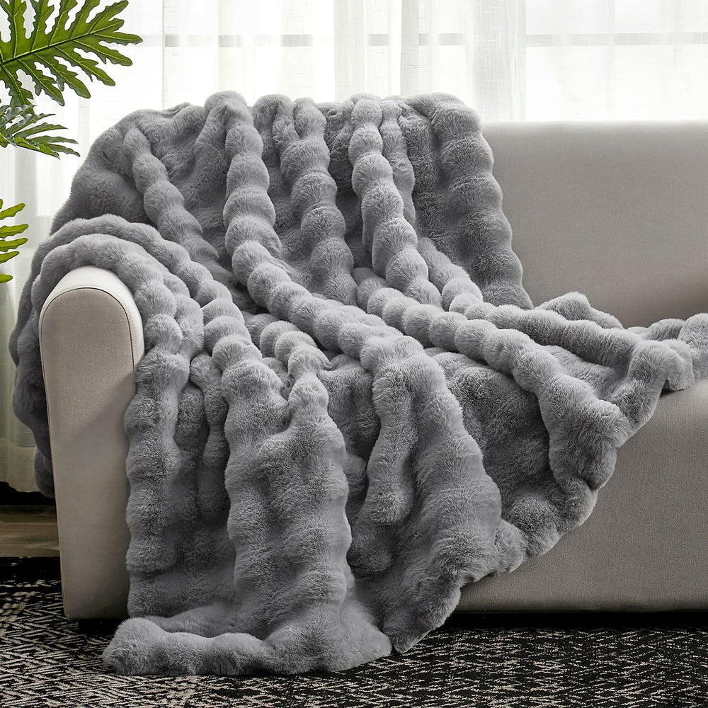 Cozy Bliss Bubble Faux Fur Throw Blanket for Couch, Light Grey, 50"x60&q...