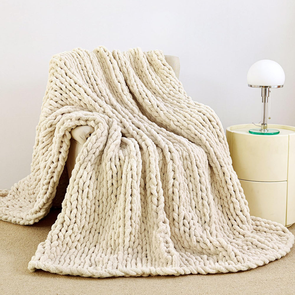 Chunky Knit Blanket Throw for Couch, 51"x63" Chunky Yarn Knitted Bl...