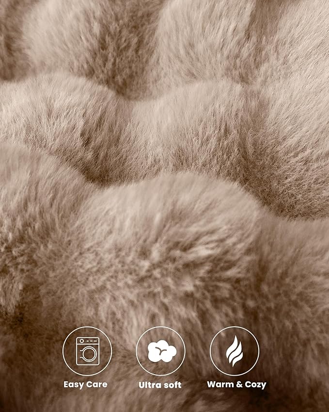 Ultra Soft Cozy Faux Fur Throw Blanket, Fuzzy Plush Thick Bubble Blanket
