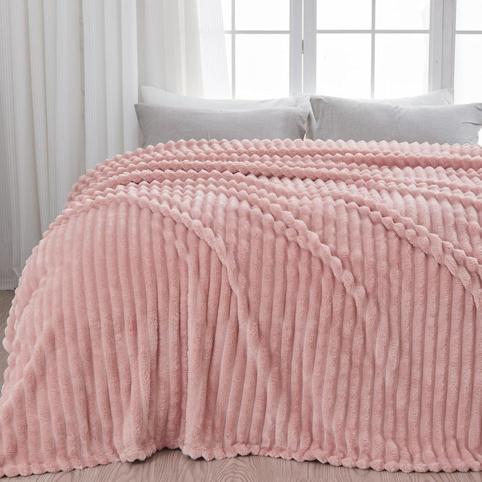 NEWCOSPLAY Fleece Ribbed Cozy King Blanket for Couch, Pink, 90"x110"