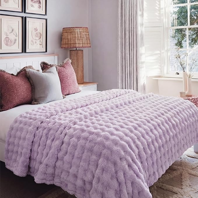 Bedsure 3D Fleece Bubble Blanket