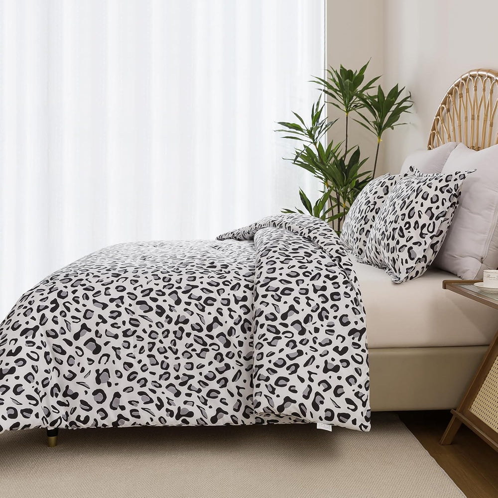 Caressma White Cheetah Comforter Set Full Size 3 Pieces Bedding