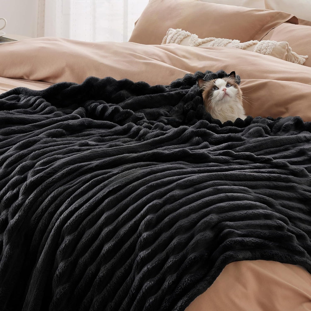 Bedsure Soft Full Size Fleece Blankets for Bed Black 84"x90"