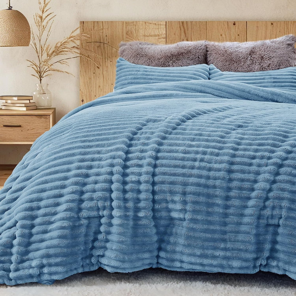Sasttie Fluffy Queen Comforter Set, 3 PC Soft Fleece Bedding, Greyish Blue