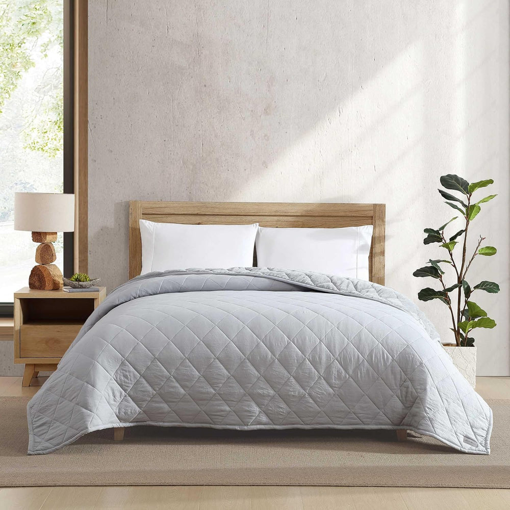 Eddie Bauer - Soft Queen Size Blanket for Bed or Couch, Cozy Bedding