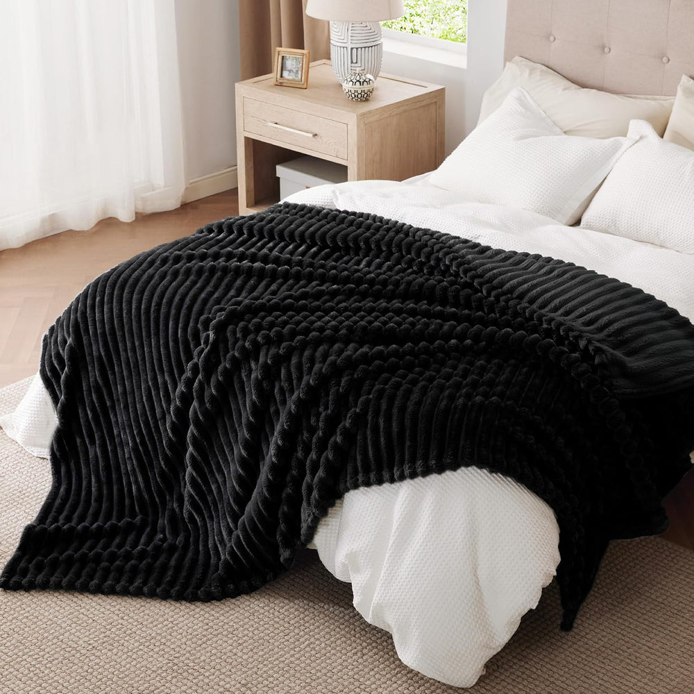 Bedsure Soft Full Size Fleece Blankets for Bed Black 84"x90"
