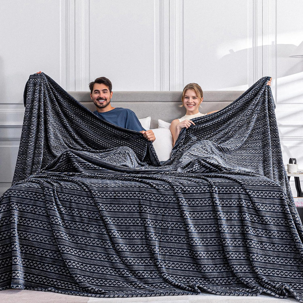 Soft Cozy 120x120 Inches Seamless Oversized King Fleece Blanket, 3D Jacquard ...