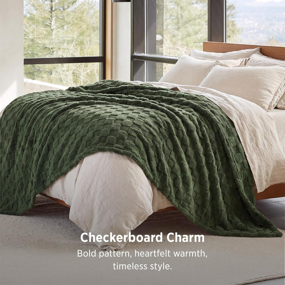 Bedsure Checkered Soft Cozy Queen Blanket for Bed, Olive Green, 90"×90&q...