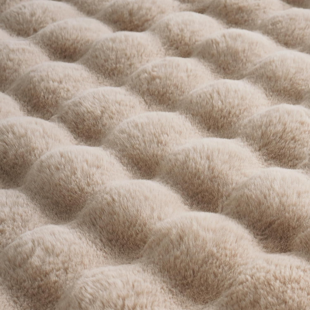 Faux Fur Throw Blanket for Couch - Cozy Fuzzy Soft Plush Fluffy Thick Luxury ...