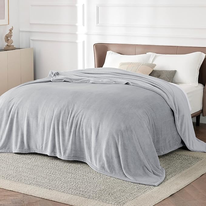 Bedsure GentleSoft Fleece Blanket California King Light Grey
