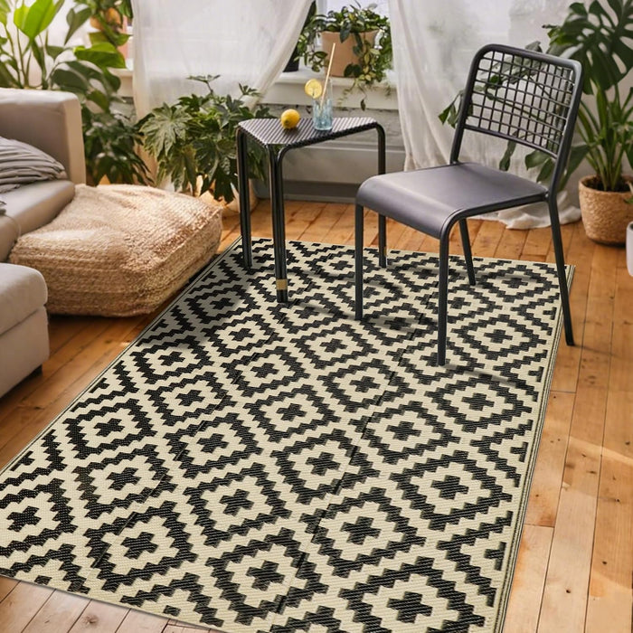 SAND MINE Reversible Mats, Plastic Straw Rug, Modern Area Rug, Large Floor Mat and Rug for Outdoors, RV, Patio, Backyard, Deck, Picnic, Beach, Trailer, Camping (3' x 5', Black & Beige Lattice)