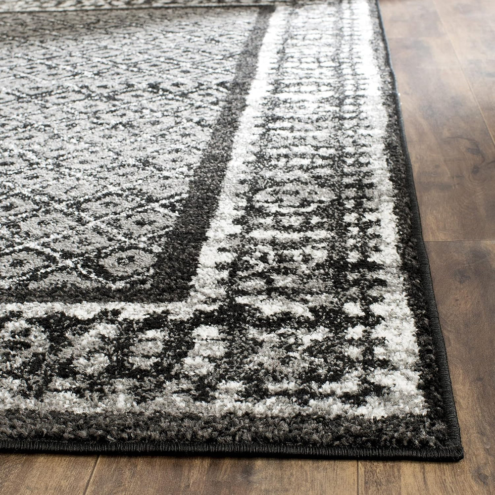 SAFAVIEH Adirondack Area Rug 4x6, Black & Silver ADR110A