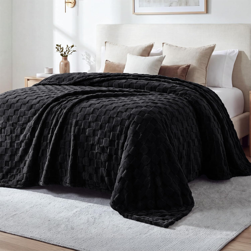 Bedsure Checkered Soft Cozy Fleece Full Blanket for Bed, Black, 84"ร90&q...