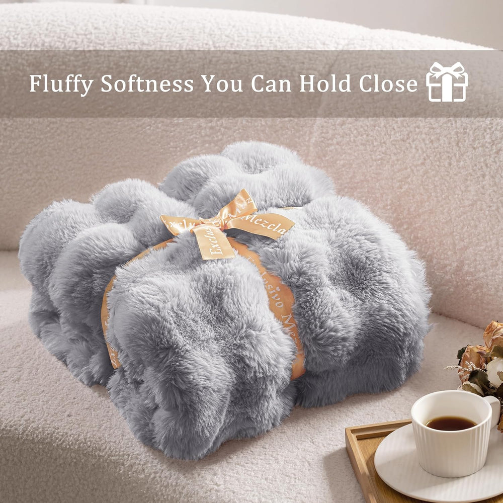 Exclusivo Mezcla Faux Fur King Blanket for Bed, 3D Bubble Blankets