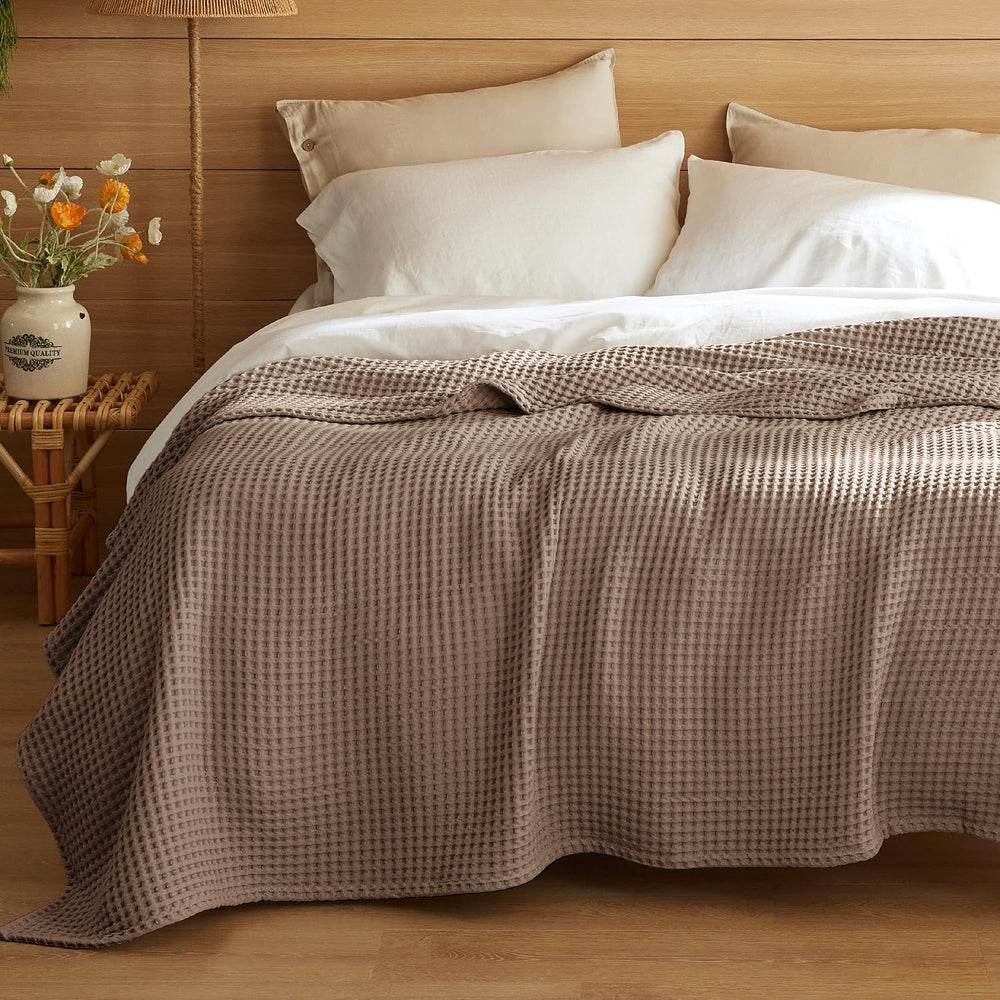 Bedsure Lightweight 100% Cotton Waffle Blanket, Queen, Coffee Brown