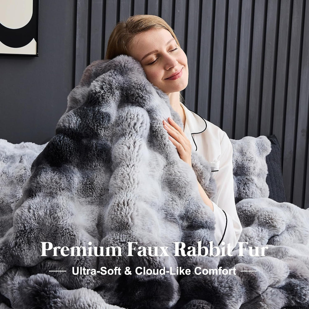 Wonderful - 3D Bubble Tie Dye Faux Rabbit Fur Comforter Set, King, Grey