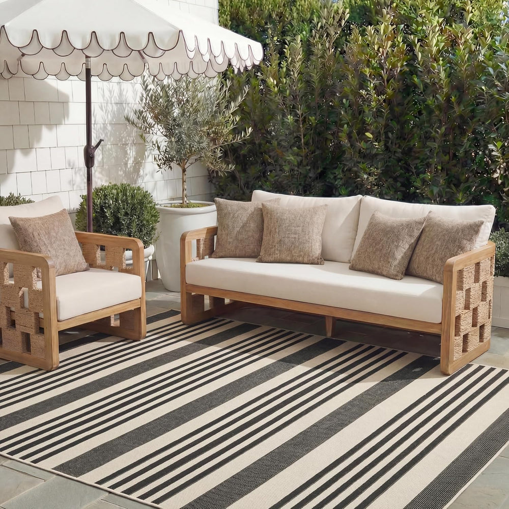 SAFAVIEH Courtyard Outdoor Area Rug 8x10, Large Black & Bone CY6062-216