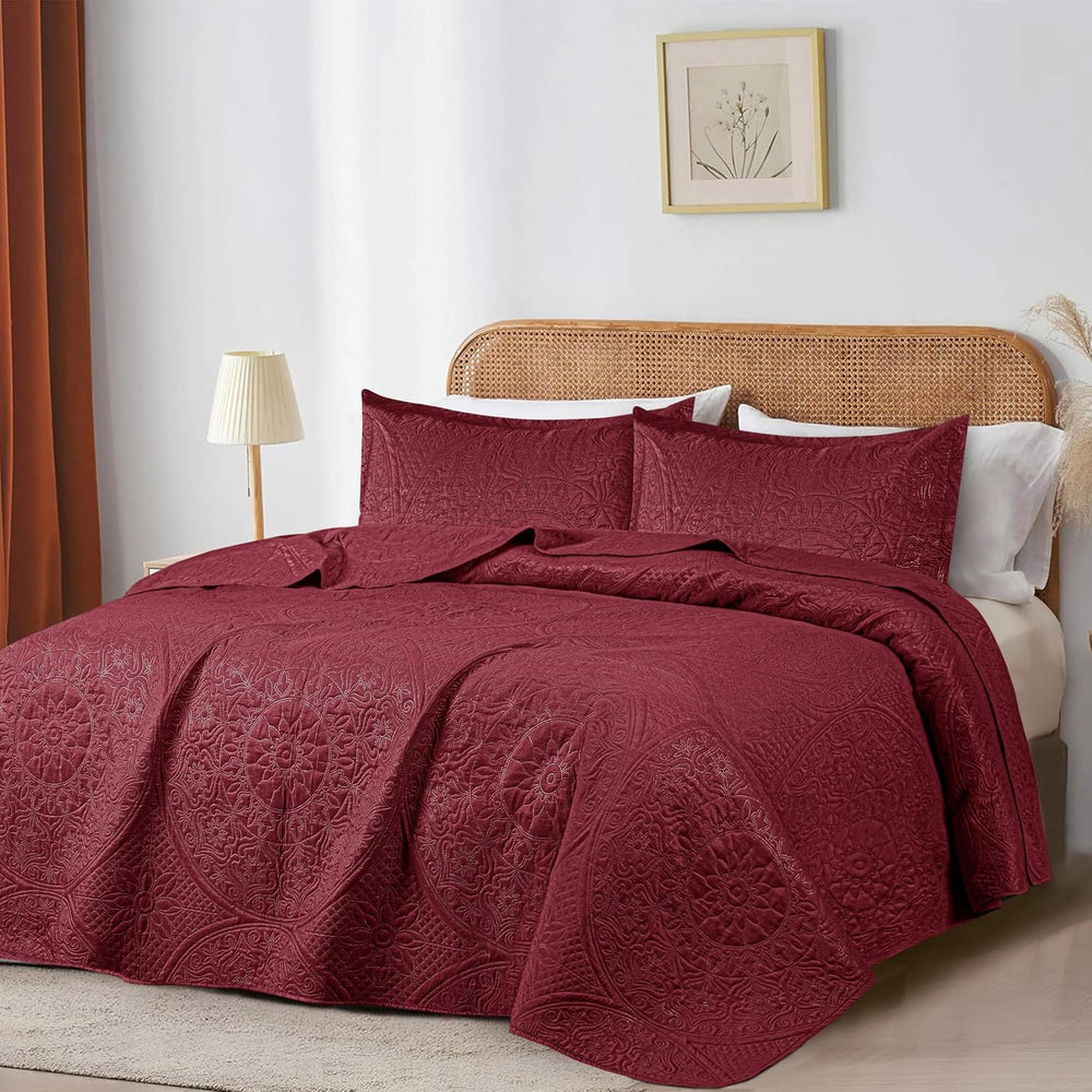King Quilt Bedding Set with Pillow Shams โ Lightweight Quilted Bedspread King...