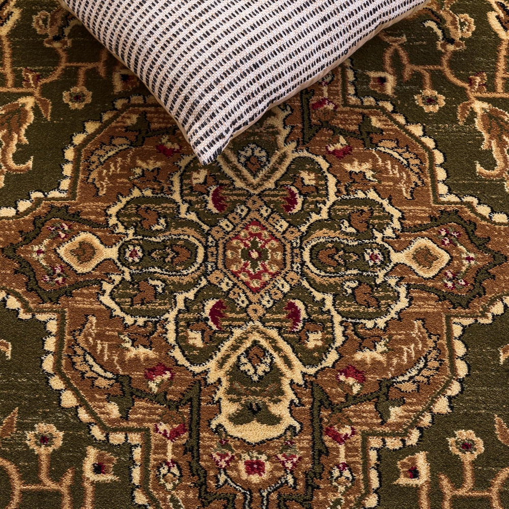 SAFAVIEH Lyndhurst Accent Rug 4x6, Traditional Green LNH338Y