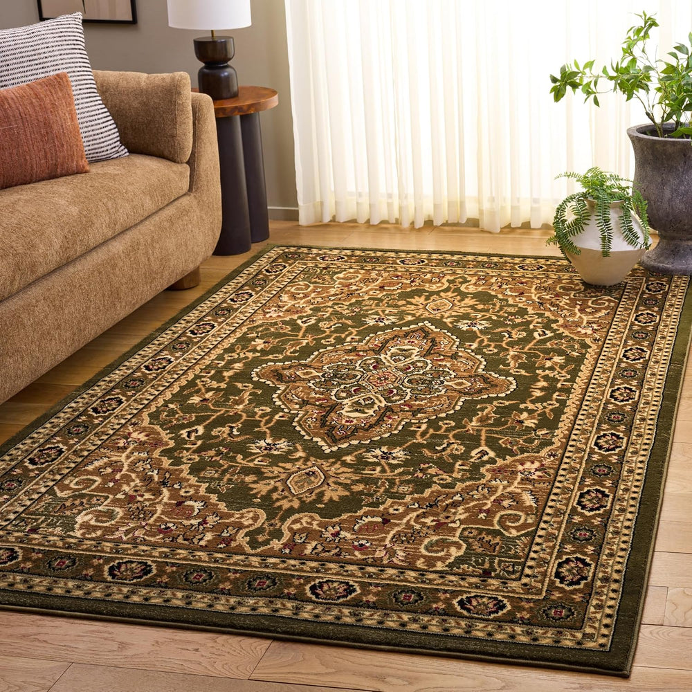 SAFAVIEH Lyndhurst Accent Rug 4x6, Traditional Green LNH338Y