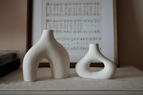 Carrot's Den Ceramic Modern Vase Set of 2, Donut Shelf Decor, Warm White